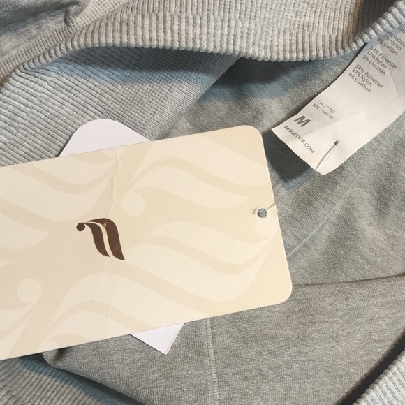 - Fabletics Sync High Waist Perforated Compression Heathered light Gray leggings - Picture 11 of 12